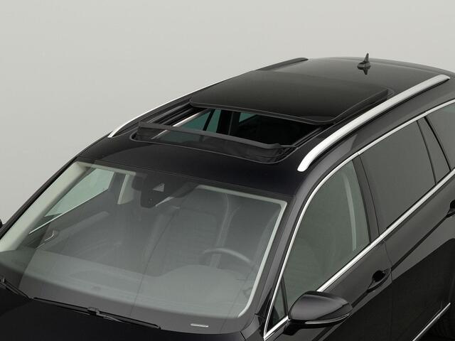 Volkswagen PASSAT Variant 1.4 TSI 218 pk DSG PHEV GTE Business | Panoramadak | Navigatie Discover Pro | Rondomzicht camera | Leder/alcantara | IQ Light