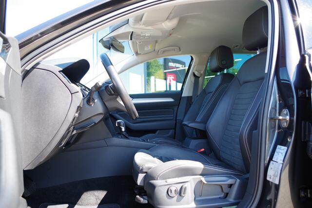 Volkswagen PASSAT Variant 1.4 TSI PHEV GTE 218 PK Business, Leder-Acantara, Trekhaak, Winterpakket, Adap. Cruise Control