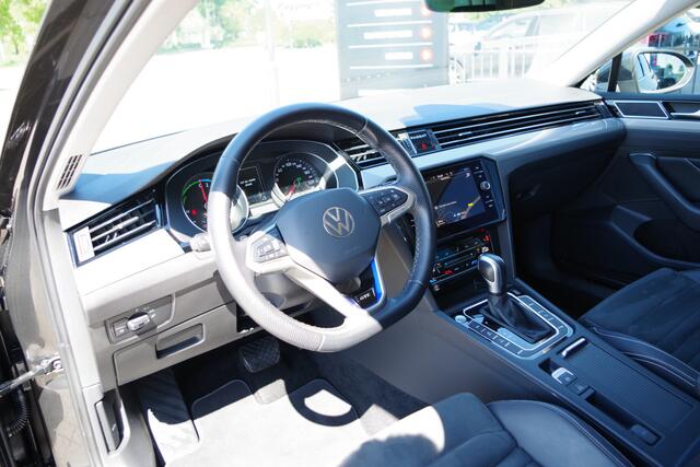 Volkswagen PASSAT Variant 1.4 TSI PHEV GTE 218 PK Business, Leder-Acantara, Trekhaak, Winterpakket, Adap. Cruise Control