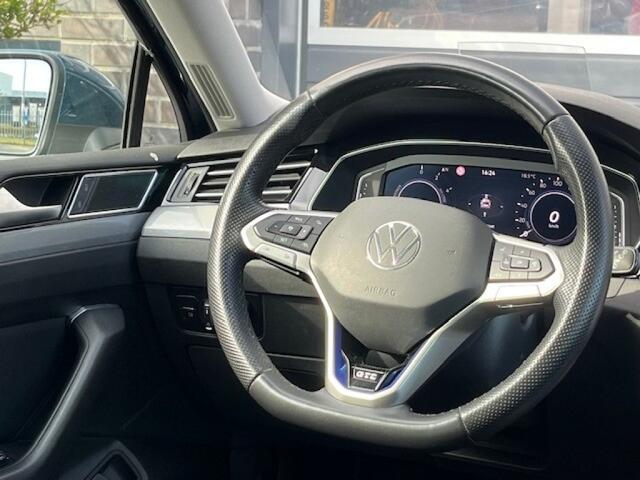 Volkswagen PASSAT VARIANT 1.4 TSI GTE VIRTU - HEAD-UP - MASSAGE - AD. CRUISE - CA