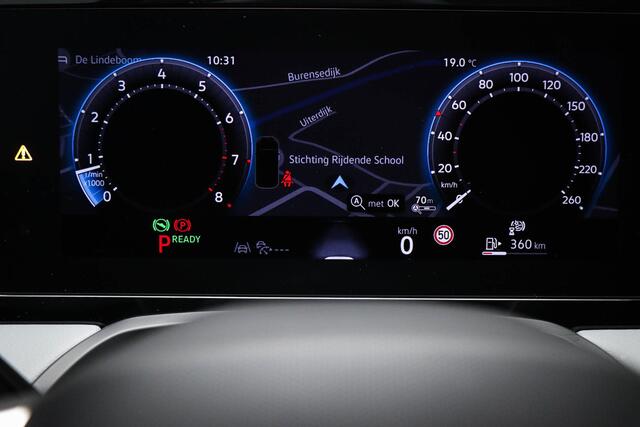 Volkswagen PASSAT Variant 1.5 eTSI Elegance Business | MASSAGE | STUURVERWARMING | PARK ASSIST