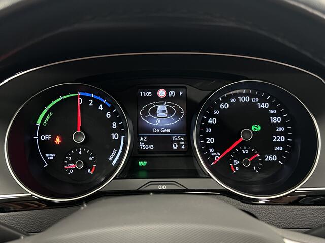 Volkswagen PASSAT Variant 1.4 TSI PHEV GTE Business | PANO | TREKHAAK | NAVI | ACC |