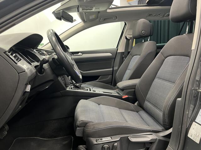 Volkswagen PASSAT Variant 1.4 TSI PHEV GTE Business | PANO | TREKHAAK | NAVI | ACC |