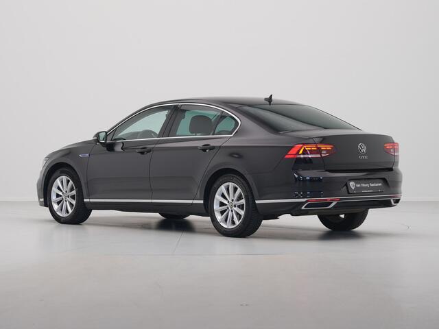 Volkswagen PASSAT 1.4 TSI PHEV GTE Business Navigatie Leder Camera Sportstoelen