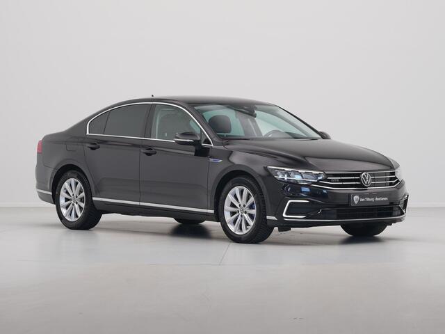 Volkswagen PASSAT 1.4 TSI PHEV GTE Business Navigatie Leder Camera Sportstoelen