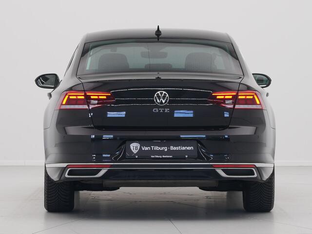 Volkswagen PASSAT 1.4 TSI PHEV GTE Business Navigatie Leder Camera Sportstoelen
