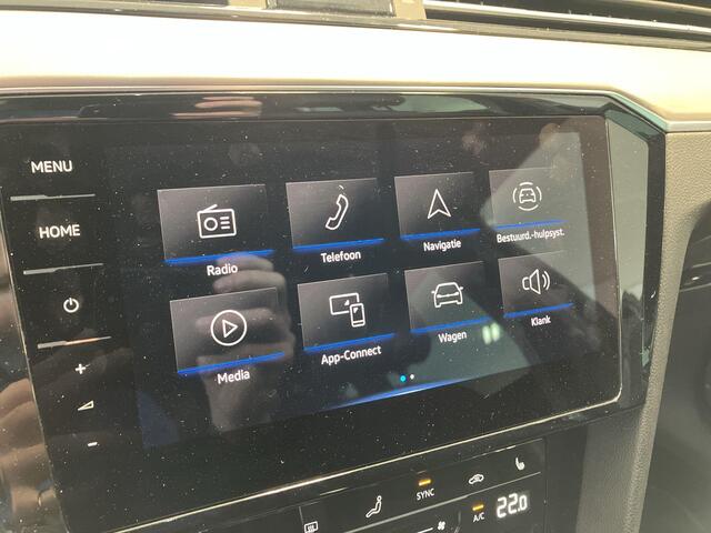 Volkswagen PASSAT Variant 1.5 TSI 150pk DSG R-Line Business + · Camera · Matrix LED · ACC · Stoelverwarming · Elek. Rugleuning Bestuurder · Apple/Android Car Play · 18"Velgen · Garantie t/m 25-05-2027 of 100.000km