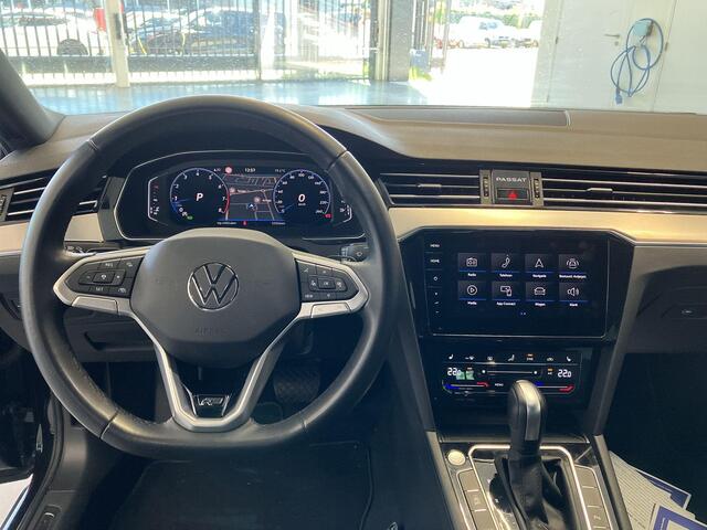 Volkswagen PASSAT Variant 1.5 TSI 150pk DSG R-Line Business + · Camera · Matrix LED · ACC · Stoelverwarming · Elek. Rugleuning Bestuurder · Apple/Android Car Play · 18"Velgen · Garantie t/m 25-05-2027 of 100.000km