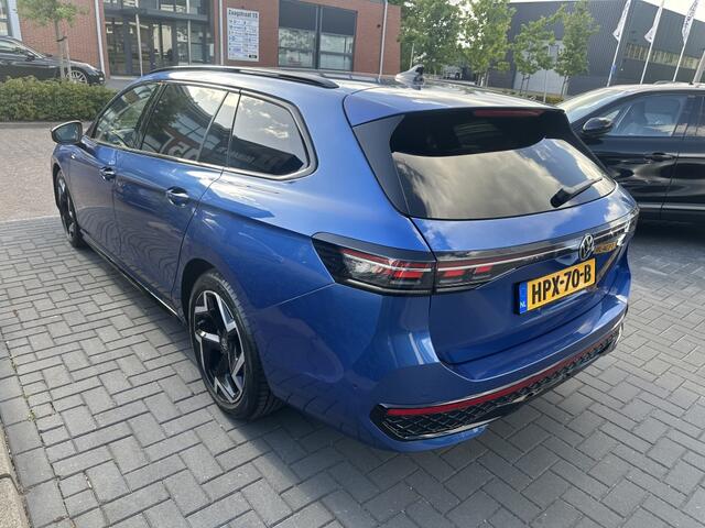 Volkswagen PASSAT 1.5 eTSI R-Line Bns