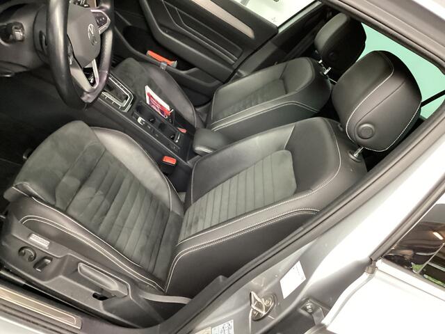 Volkswagen PASSAT Variant 1.5 TSI R-Line Business + | Verwacht |