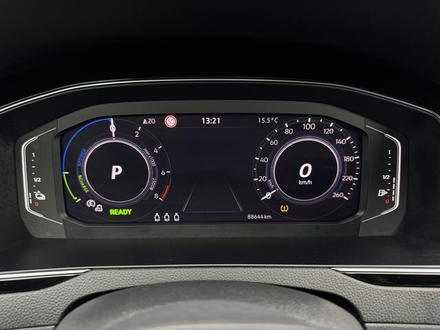 Volkswagen PASSAT Variant 1.4 TSI PHEV GTE Business Prijs Inclusief Onderhoud & 12 Maand BOVAG Garantie | Uitklapbare Trekhaak | Elektrische Kofferklep | Voorstoelen Verwarmd |