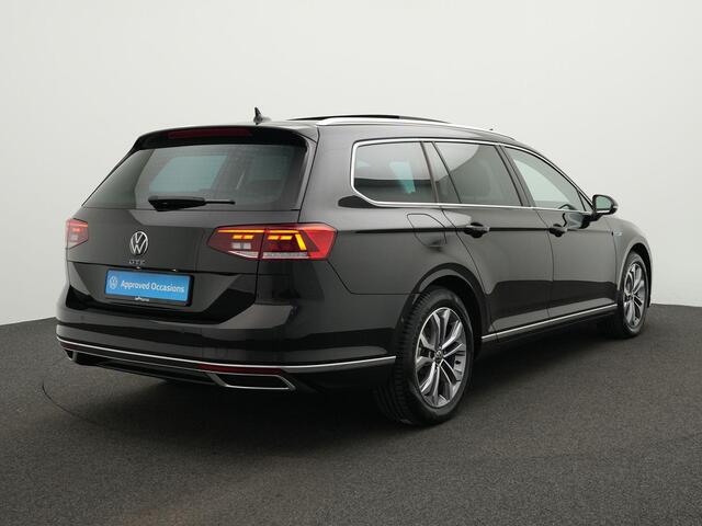 Volkswagen PASSAT Variant Business GTE 1.4 TSI 218 pk DSG PHEV | Panoramadak | Trekhaak | Geheugen-/massagestoel | Navigatie Discover Pro | Rondomzicht camera | Adaptief onderstel