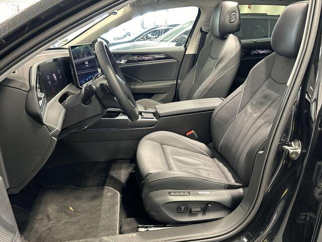 Volkswagen PASSAT Variant 1.5 204pk DSG eHybrid Elegance Business · Panoramadak · 360 Camera · Elek. Trekhaak · Stoelmassage · Stoelventilatie · 18'' Inch · Garantie t/m 05-08-2029 of 100.000km