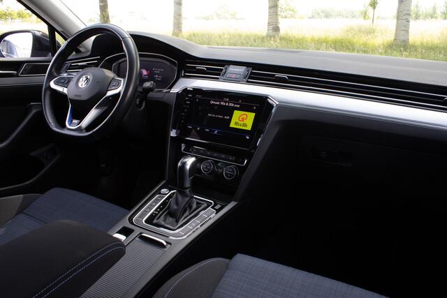 Volkswagen PASSAT Variant 1.4 TSI PHEV GTE 218pk Business Panoramdak/ Trekhaak/ Ergo stoel/ Head up/ Stoelverwarming/ Camera