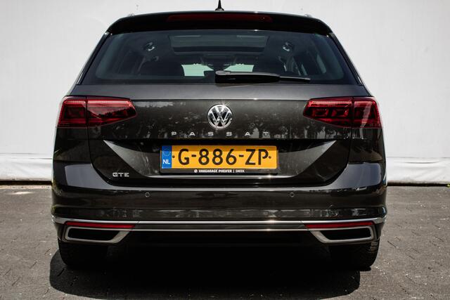 Volkswagen PASSAT Variant 1.4 TSI PHEV GTE 218pk Business Panoramdak/ Trekhaak/ Ergo stoel/ Head up/ Stoelverwarming/ Camera