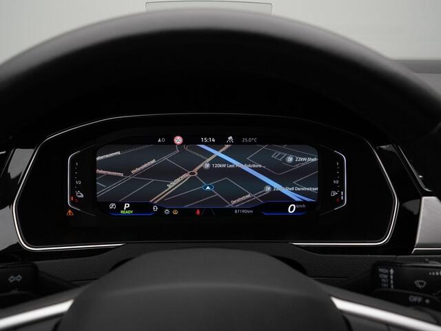Volkswagen PASSAT Variant 1.4 TSI 218 pk DSG PHEV GTE Business | Panoramadak | Geheugen-/massagestoel | Head-up display | Adaptief onderstel | IQ Light | Leder/alcantara | Achteruitrijcamera