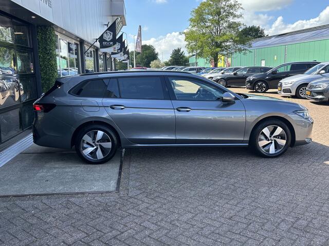 Volkswagen PASSAT Variant 1.5 eTSI DSG Business | Carplay | Comfort Pack | Trekhaak | BTW