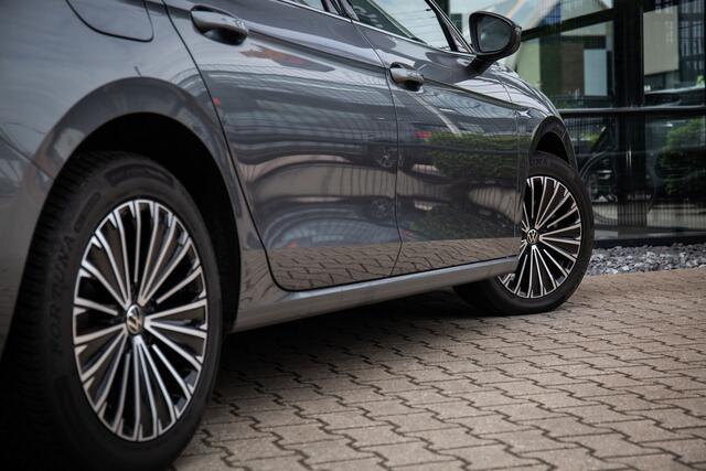 Volkswagen PASSAT Variant 1.5 eTSI Elegance Business , Massagestoelen, Adap. cruise, HUD, Carplay,
