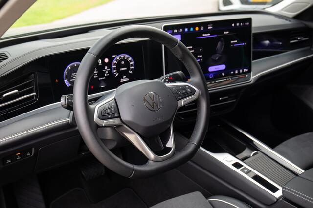 Volkswagen PASSAT Variant 1.5 eTSI Elegance Business , Massagestoelen, Adap. cruise, HUD, Carplay,