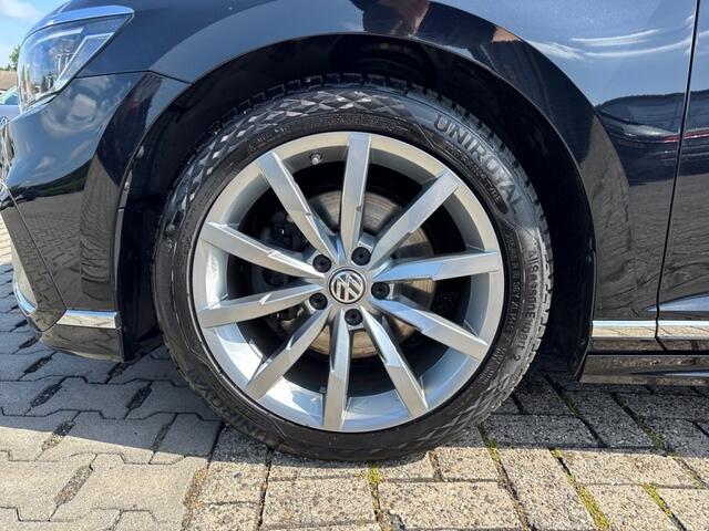 Volkswagen PASSAT 2.0 TDI DSG R-LINE CAMERA/NAVI/ACC/E-KLEP/CARPLAY/STOELVERW