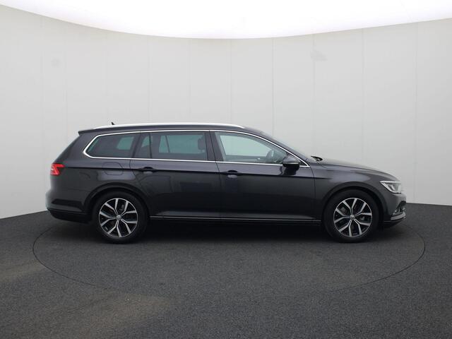 Volkswagen PASSAT Variant 1.4TSI/125PK Comfortline Business DSG · Trekhaak · Navigatie · App Connect