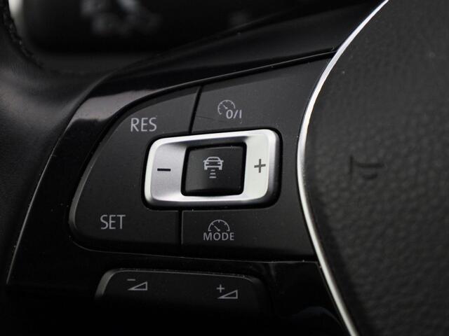 Volkswagen PASSAT Variant 1.4TSI/125PK Comfortline Business DSG · Trekhaak · Navigatie · App Connect