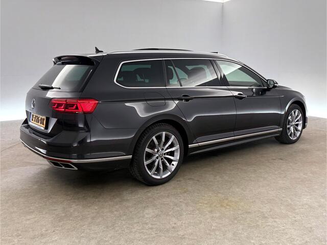 Volkswagen PASSAT 1.5 TSI 150PK R-Line DSG Pano LED Virtual Trekhaak ACC Camera Clima Carplay Leder Navi 18"LMV PDC