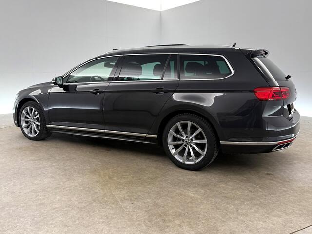 Volkswagen PASSAT 1.5 TSI 150PK R-Line DSG Pano LED Virtual Trekhaak ACC Camera Clima Carplay Leder Navi 18"LMV PDC