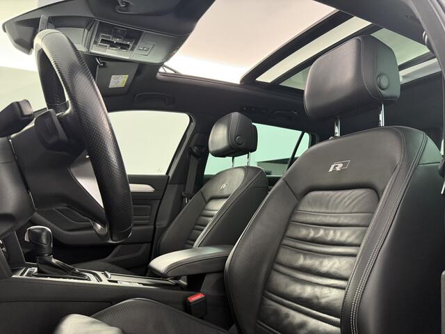 Volkswagen PASSAT 1.5 TSI 150PK R-Line DSG Pano LED Virtual Trekhaak ACC Camera Clima Carplay Leder Navi 18"LMV PDC