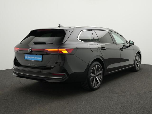 Volkswagen PASSAT Variant Business 1.5 eHybrid 204 pk DSG | Trekhaak | Leder/alcantara | Stuur-/stoelverwarming | Achteruitrijcamera