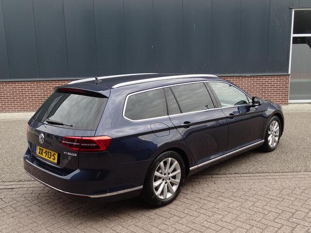 Volkswagen PASSAT Variant 1.4 TSI ACT Highline Business R Automaat|Navigatie|Leder|Airco ECC|Adaptieve CruisControlLed pakket|Keyless Go/Entry|Elektrische trekhaak|Stoelverwarming|