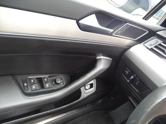 Volkswagen PASSAT Variant 1.4 TSI ACT Highline Business R Automaat|Navigatie|Leder|Airco ECC|Adaptieve CruisControlLed pakket|Keyless Go/Entry|Elektrische trekhaak|Stoelverwarming|