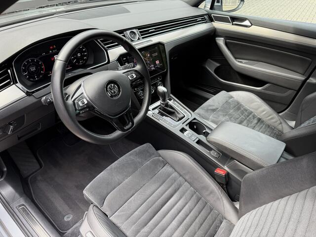 Volkswagen PASSAT Variant 1.4 TSI ACT 150PK AUT. *!* R-LINE *!* PANORAMADAK/ CAMERA/ NAVI/ 18 INCH/ LED *!*