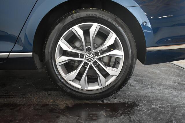 Volkswagen PASSAT PHEV GTE el Trekh + A klep Camera Disc Pro Navi Virtual IQ Light Dynaudio