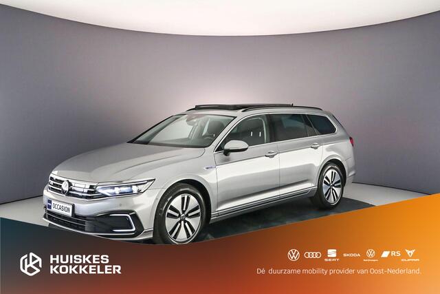 Volkswagen PASSAT Variant GTE Business 1.4 TSI eHybrid 218pk DSG Automaat Trekhaak, Panoramadak, Adaptive cruise control, Stoelverwarming, Achteruitrijcamera, LED matrix koplampen