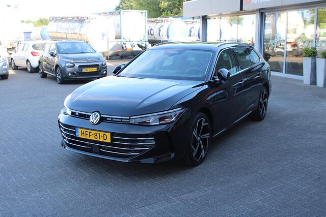 Volkswagen PASSAT Variant 1.5 eTSI Elegance Head up/Led/Adaptive/Massage