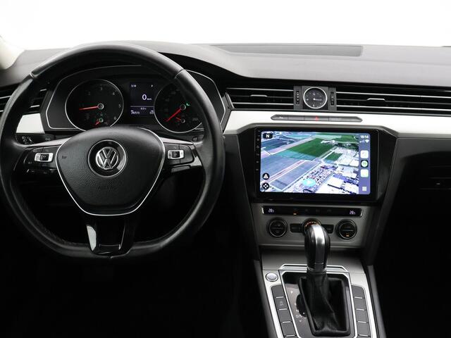 Volkswagen PASSAT Variant 1.6 TDI DSG AUT. COMFORTLINE + APPLE CARPLAY / ADAPTIVE CRUISE / CAMERA / TREKHAAK