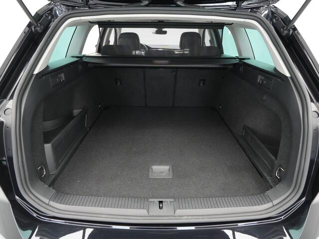Volkswagen PASSAT Variant 1.4 TSI 218pk PHEV GTE Business Navigatie Virtual Cockpit Pdc Acc 192