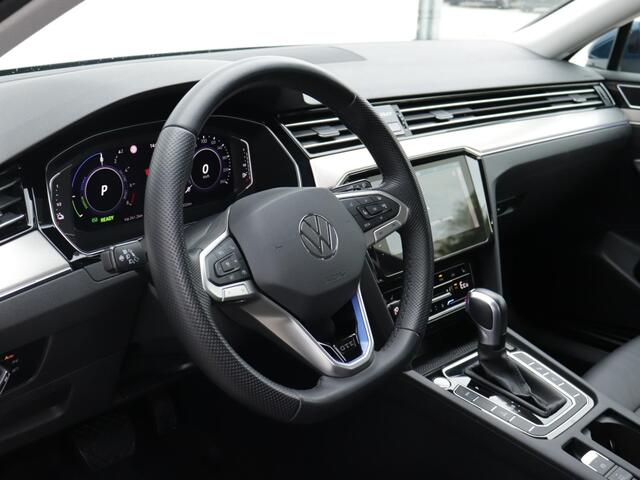 Volkswagen PASSAT Variant 1.4 TSI PHEV GTE Business | Leder | 360 Camera | Stoel- en stuurverwarming | Navigatie Pro | Adaptive Cruise |