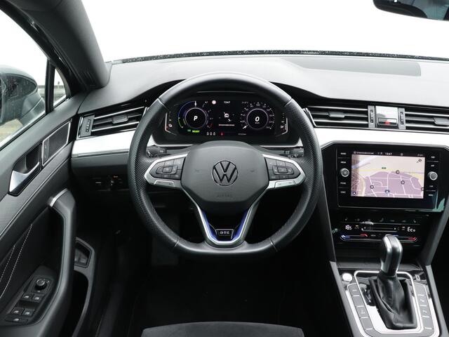 Volkswagen PASSAT Variant 1.4 TSI PHEV GTE Business | Trekhaak | Dodehoekdetectie | Camera | Adaptive Cruise | Stoelverwarming | Keyless |
