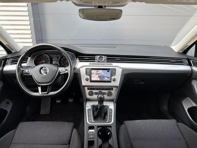 Volkswagen PASSAT Variant 1.4 TSI Business Edition ?Full LED ?Navigatie ?Keyless ?Climate ?Cruise ?Comfortstoelen ?Parkeersensoren ?Lichtmetaal