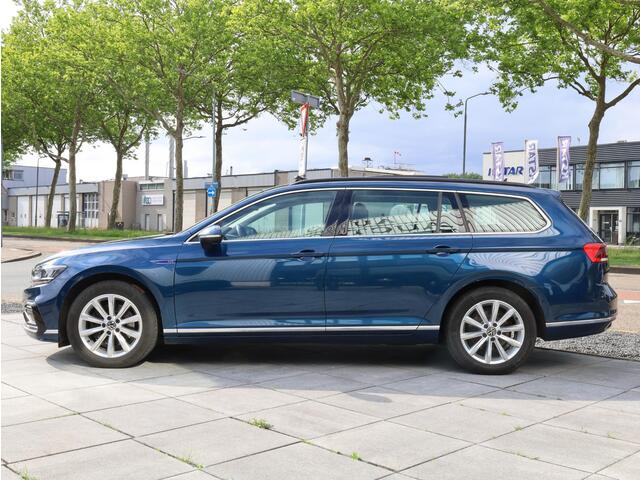 Volkswagen PASSAT GTE Panodak | 360°Camera | Head-up | Virtual | Memory | Keyless | Elektrische kofferklep | Dodehoek |