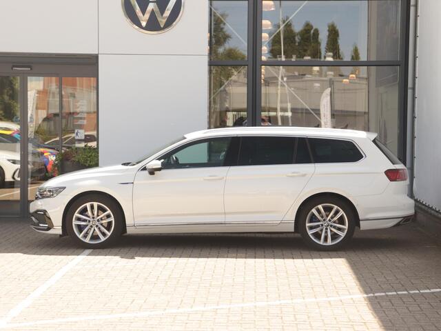 Volkswagen PASSAT Variant 1.4 TSI PHEV GTE Business | Wegklapbare trekhaak | Camera | Travel Assist | Dodehoekdetectie | Stoelverwarming | Pareleffect |