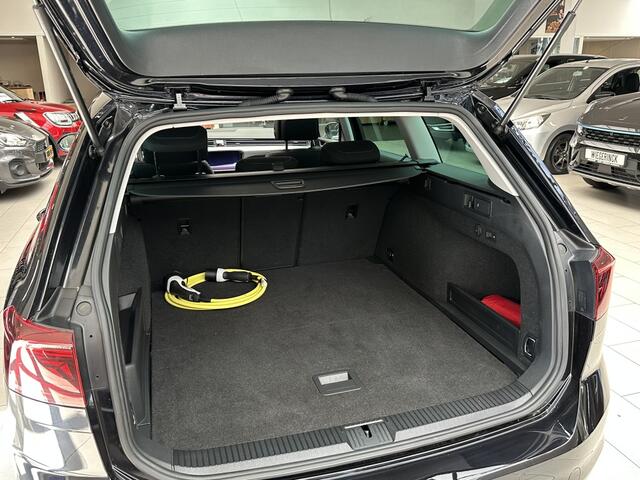 Volkswagen PASSAT Variant 1.4 TSI PHEV GTE Business 218PK DSG matrix led, trekhaak
