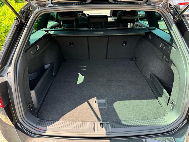 Volkswagen PASSAT Variant 1.4 TSI PHEV GTE Business pano, virtual cockpit, trekhaak