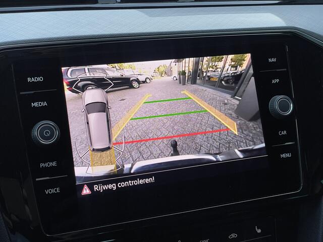 Volkswagen PASSAT Variant 1.4 TSI PHEV GTE Business Leder | 18 inch | Carplay | IQ light | Trekhaak