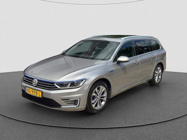 Volkswagen PASSAT Variant 1.4 TSI GTE Connected Series Plus | Pano | Carplay | PDC