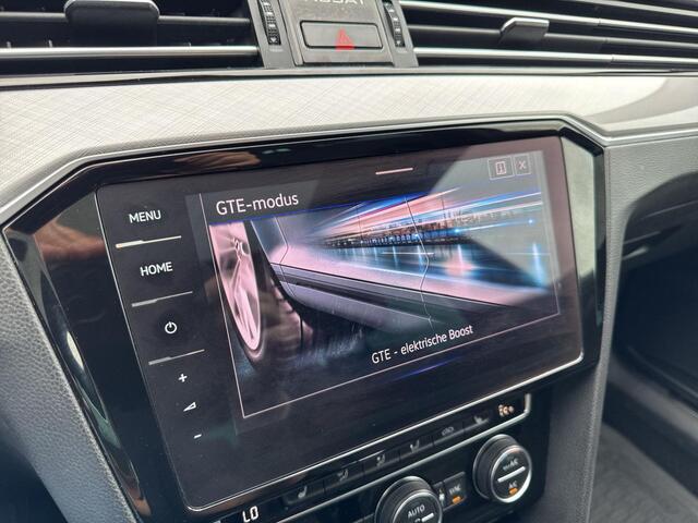 Volkswagen PASSAT Variant 1.4 TSI PHEV GTE Business | 218Pk | Pano Dak | trekhaak | LED | Area View | 18Inch | Leder | ACC |