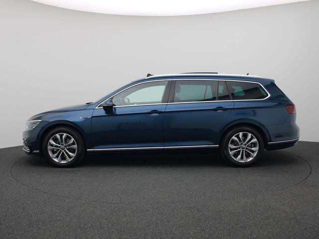 Volkswagen PASSAT Variant 1.4 TSI PHEV GTE Business 218PK DSG Pano-Schuifdak, 360gr. Camera, Ergo Comfort stoelen, Side Assist, Keyless, Winterpakket+, Elektr. Achterklep, Trekhaak, 17" LM Velgen