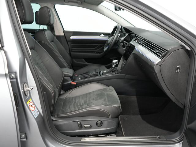 Volkswagen PASSAT Variant 1.4 TSI PHEV GTE Business | Pano | Matrix | Leer | Zwenkhaak | 18inch |
